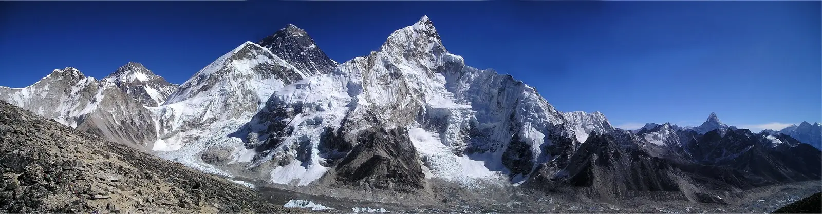 mount-everest-himalayas-nuptse-lhotse-51387